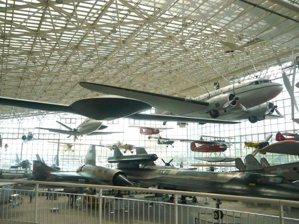 ３年前に訪問したシアトルのボーイング・ミュージアムでの光景で、私は飛行機が大好きなので、１日中いても飽きないのです。