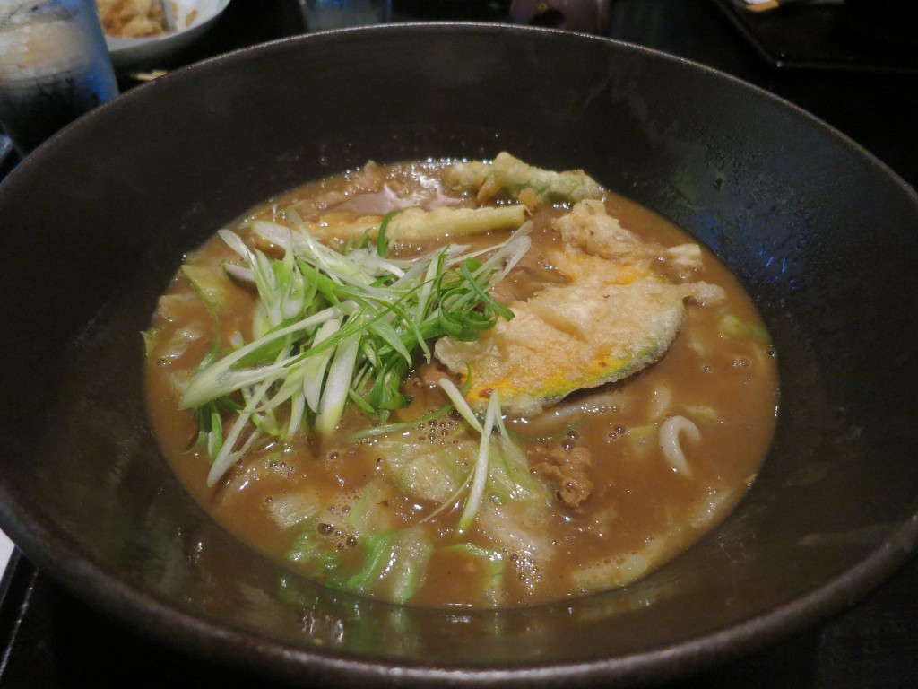 うどん学校卒業生の海外店舗のカレーうどん